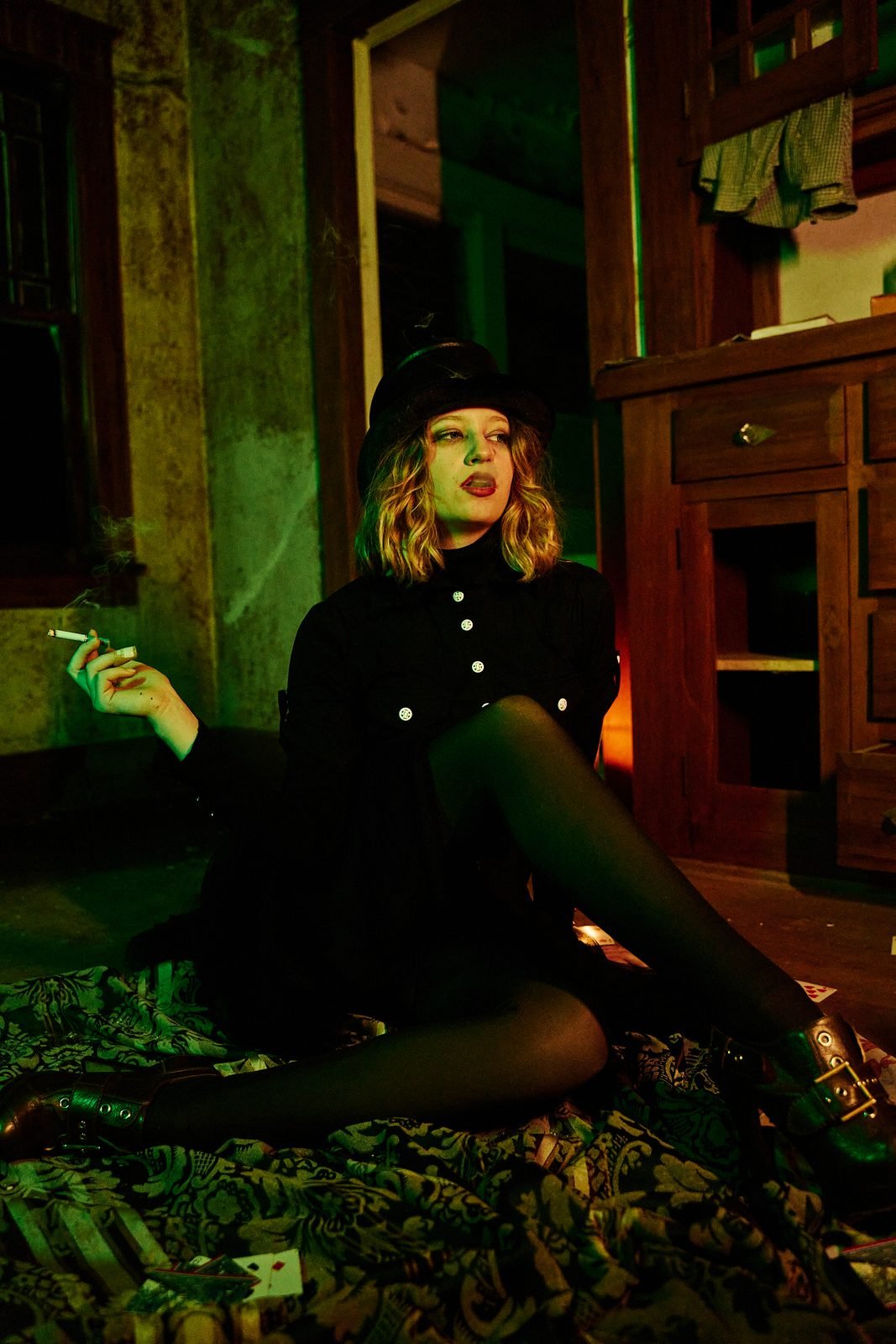 Green light, bowler hat